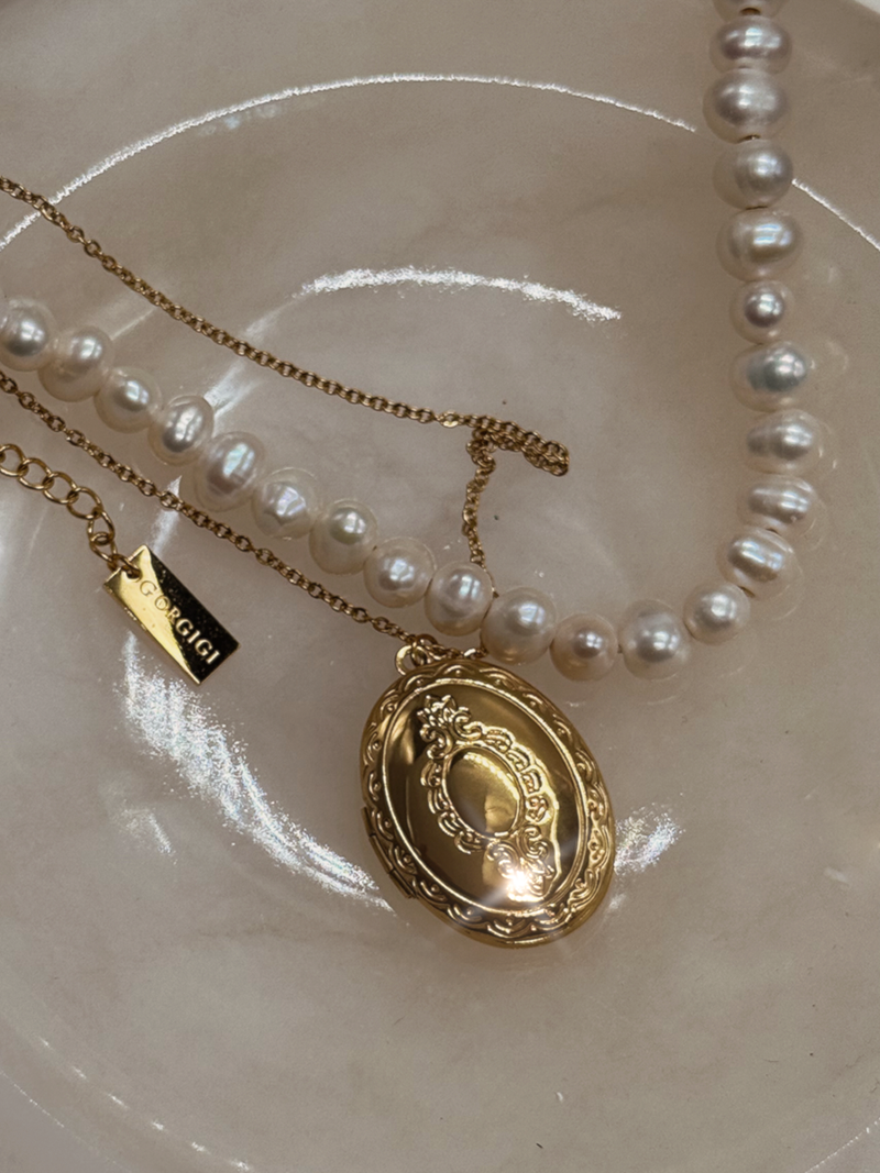 Sloane locket necklace