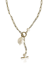 Laguna pearl necklace